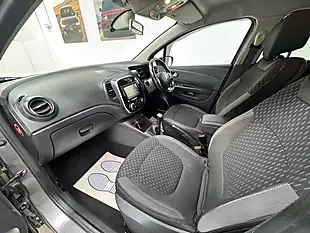 Used 2018 Renault Captur Dynamique S Nav Grey - Interior and Exterior details 14