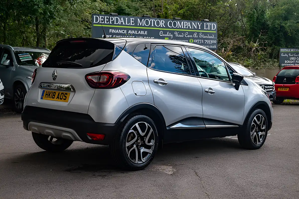 Used 2018 Renault Captur Dynamique S Nav Mercury Silver Metallic - Interior and Exterior details 8