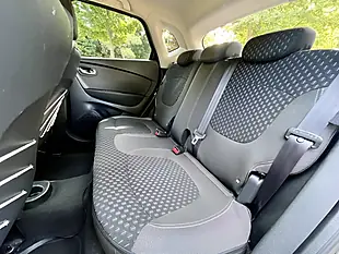 Used 2018 Renault Captur Dynamique S Nav Silver - Interior and Exterior details 10