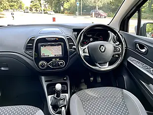 Used 2018 Renault Captur Dynamique S Nav Silver - Interior and Exterior details 11