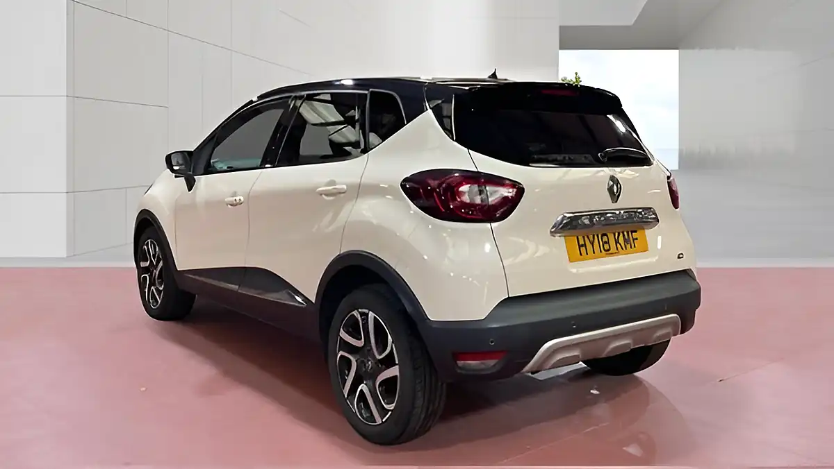 Used 2018 Renault Captur Dynamique S Nav White - Interior and Exterior details 3