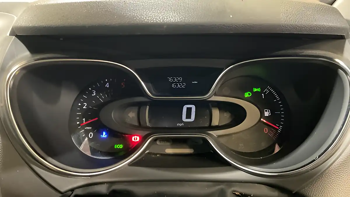 Used 2018 Renault Captur Dynamique S Nav White - Interior and Exterior details 7