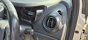 Used 2018 Renault Captur Dynamique S Nav White - Interior and Exterior details 10