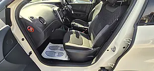 Used 2018 Renault Captur Dynamique S Nav White - Interior and Exterior details 17