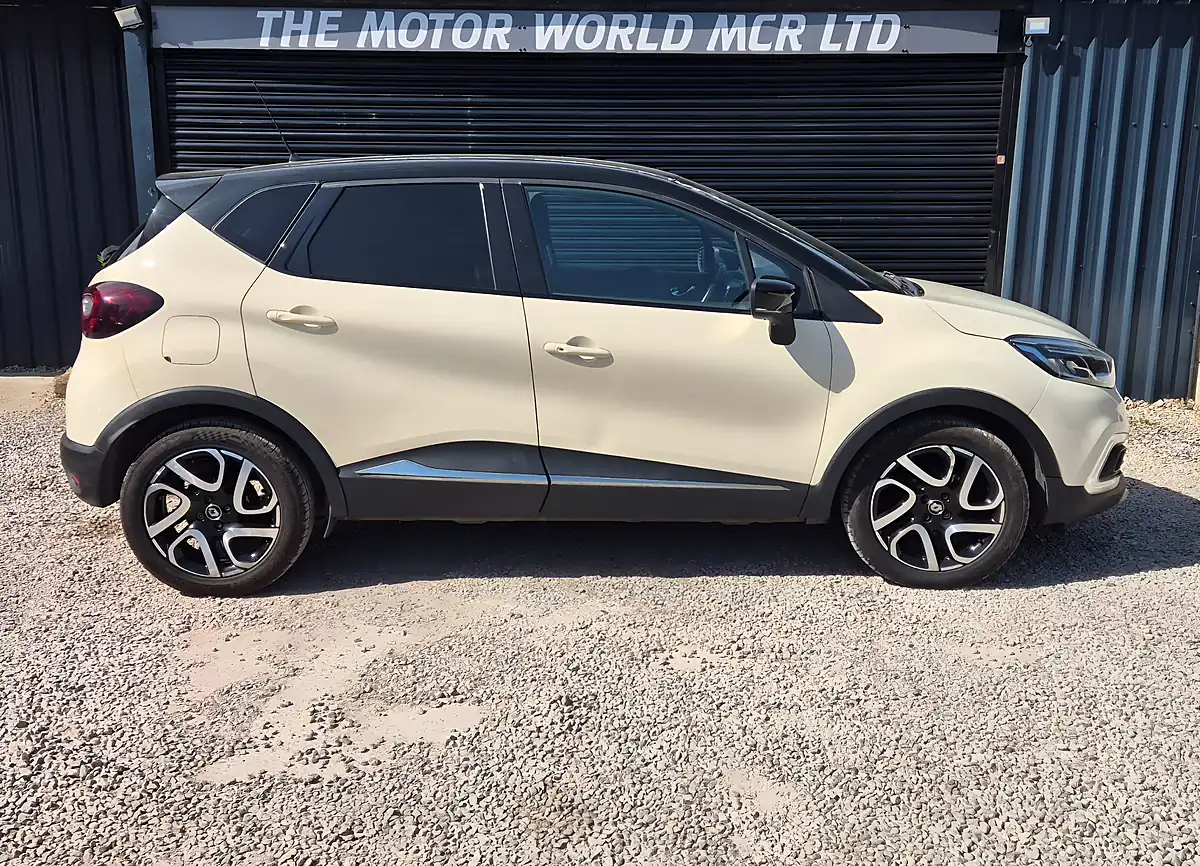 Used 2018 Renault Captur Dynamique S Nav White - Interior and Exterior details 3