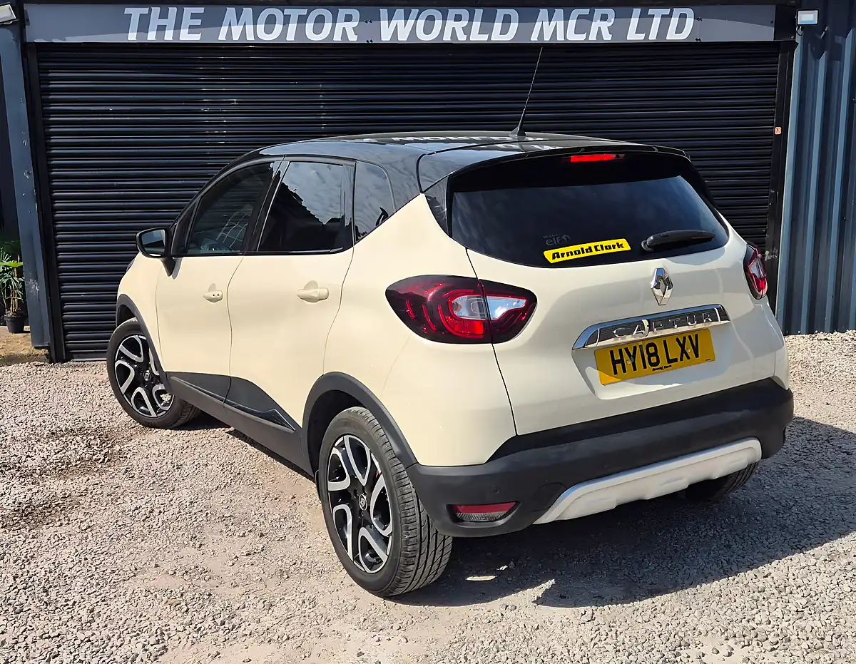 Used 2018 Renault Captur Dynamique S Nav White - Interior and Exterior details 7