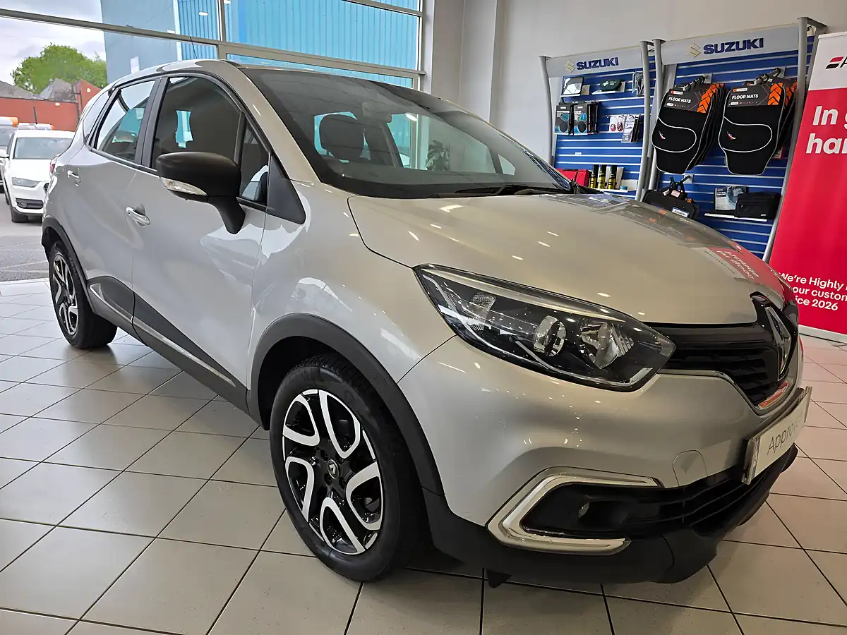 Used 2018 Renault Captur Energy Dynamique Nav Silver - Front View