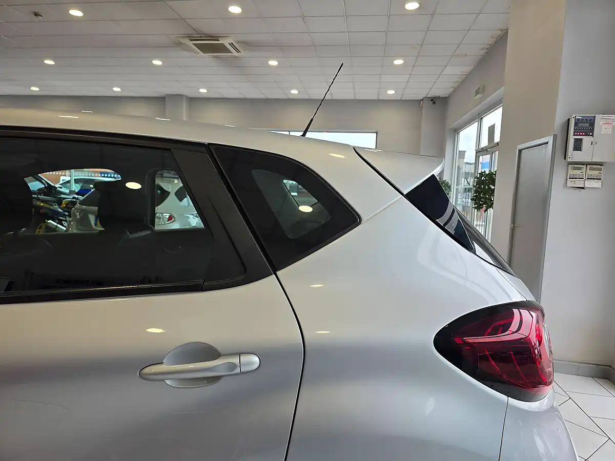 Used 2018 Renault Captur Energy Dynamique Nav Silver - Interior and Exterior details 19
