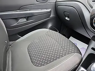 Used 2018 Renault Captur Energy Dynamique Nav Silver - Interior and Exterior details 20