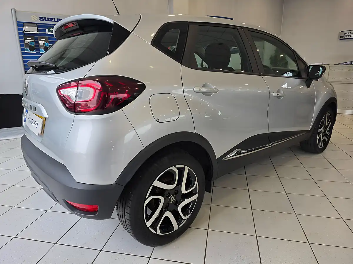 Used 2018 Renault Captur Energy Dynamique Nav Silver - Interior and Exterior details 6