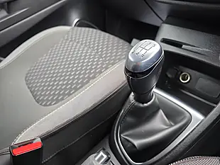 Used 2018 Renault Captur Energy Dynamique Nav Silver - Interior and Exterior details 7
