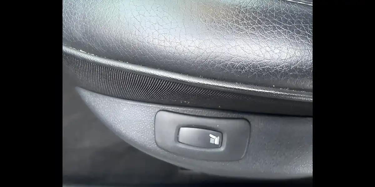 Used 2018 Renault Captur GT Line Blue and Cream - Interior and Exterior details 10
