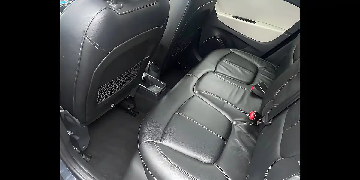 Used 2018 Renault Captur GT Line Blue and Cream - Interior and Exterior details 11