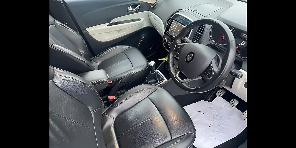 Used 2018 Renault Captur GT Line Blue and Cream - Interior and Exterior details 14