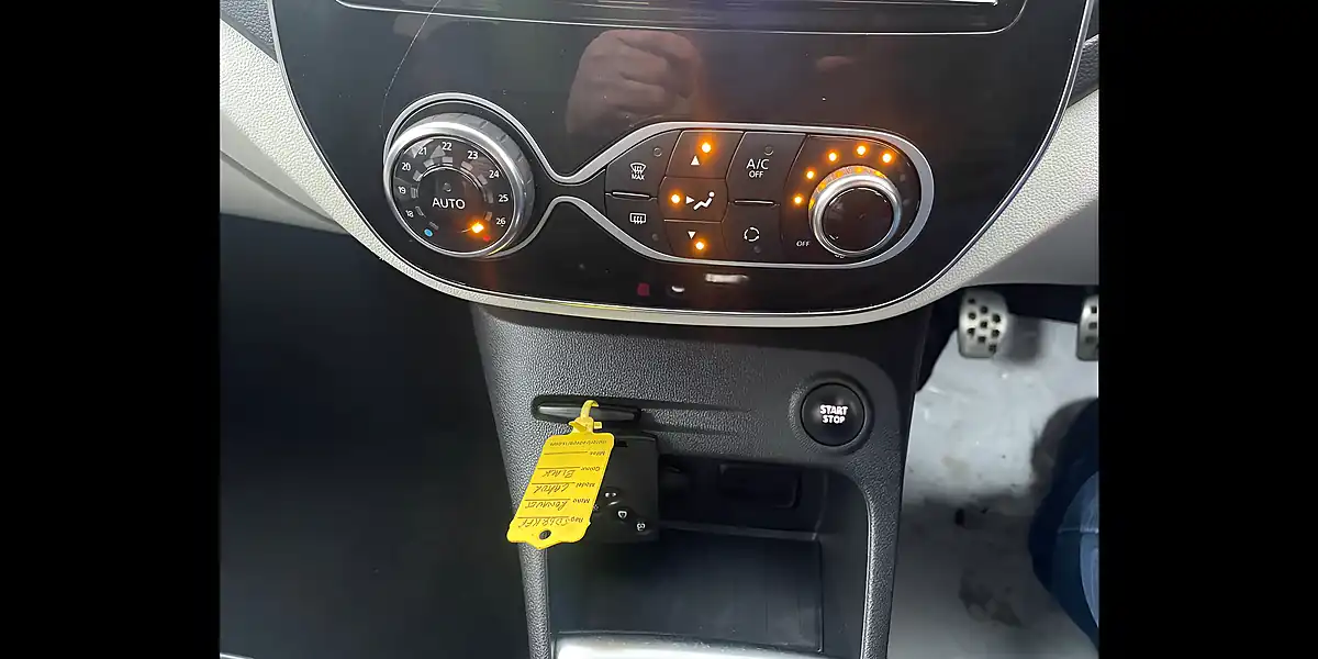 Used 2018 Renault Captur GT Line Blue and Cream - Interior and Exterior details 17