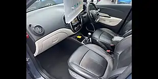 Used 2018 Renault Captur GT Line Blue and Cream - Interior and Exterior details 9