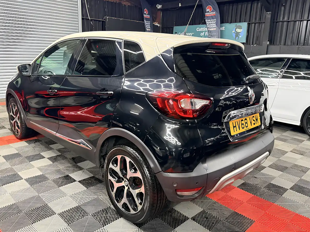 Used 2018 Renault Captur GT Line Diamond Black With Ivory Roof - Interior and Exterior details 10