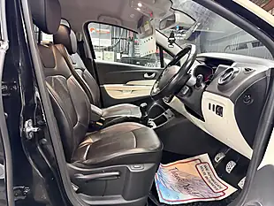 Used 2018 Renault Captur GT Line Diamond Black With Ivory Roof - Interior and Exterior details 15