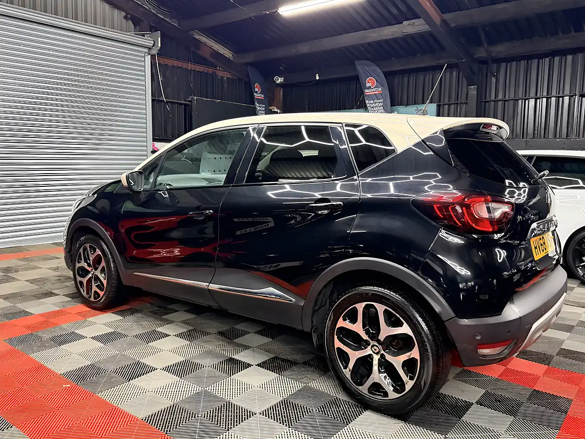 Used 2018 Renault Captur GT Line Diamond Black With Ivory Roof - Interior and Exterior details 4