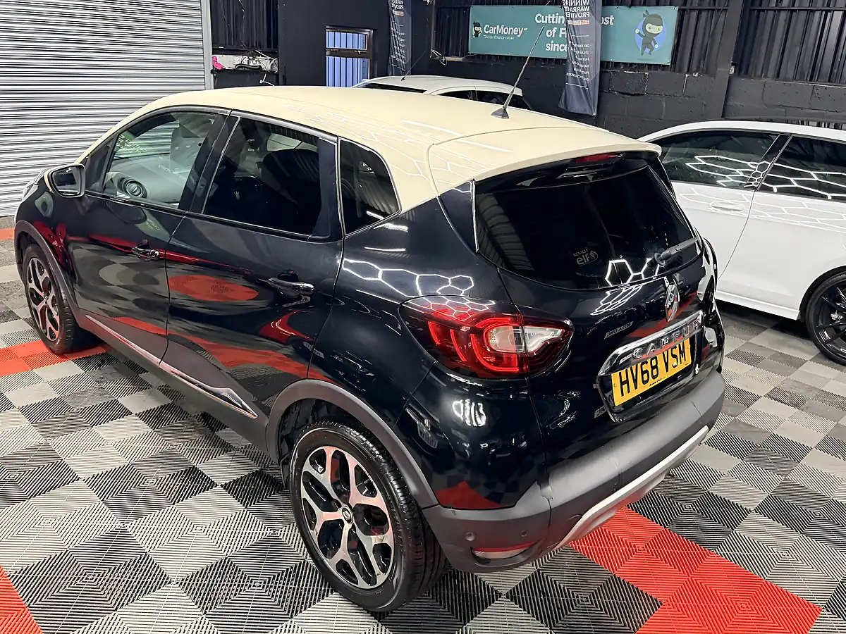 Used 2018 Renault Captur GT Line Diamond Black With Ivory Roof - Interior and Exterior details 9
