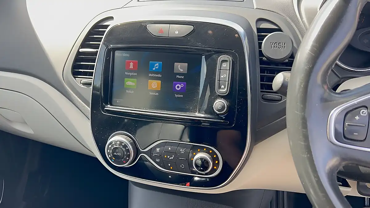 Used 2018 Renault Captur GT Line Grey - Interior and Exterior details 13