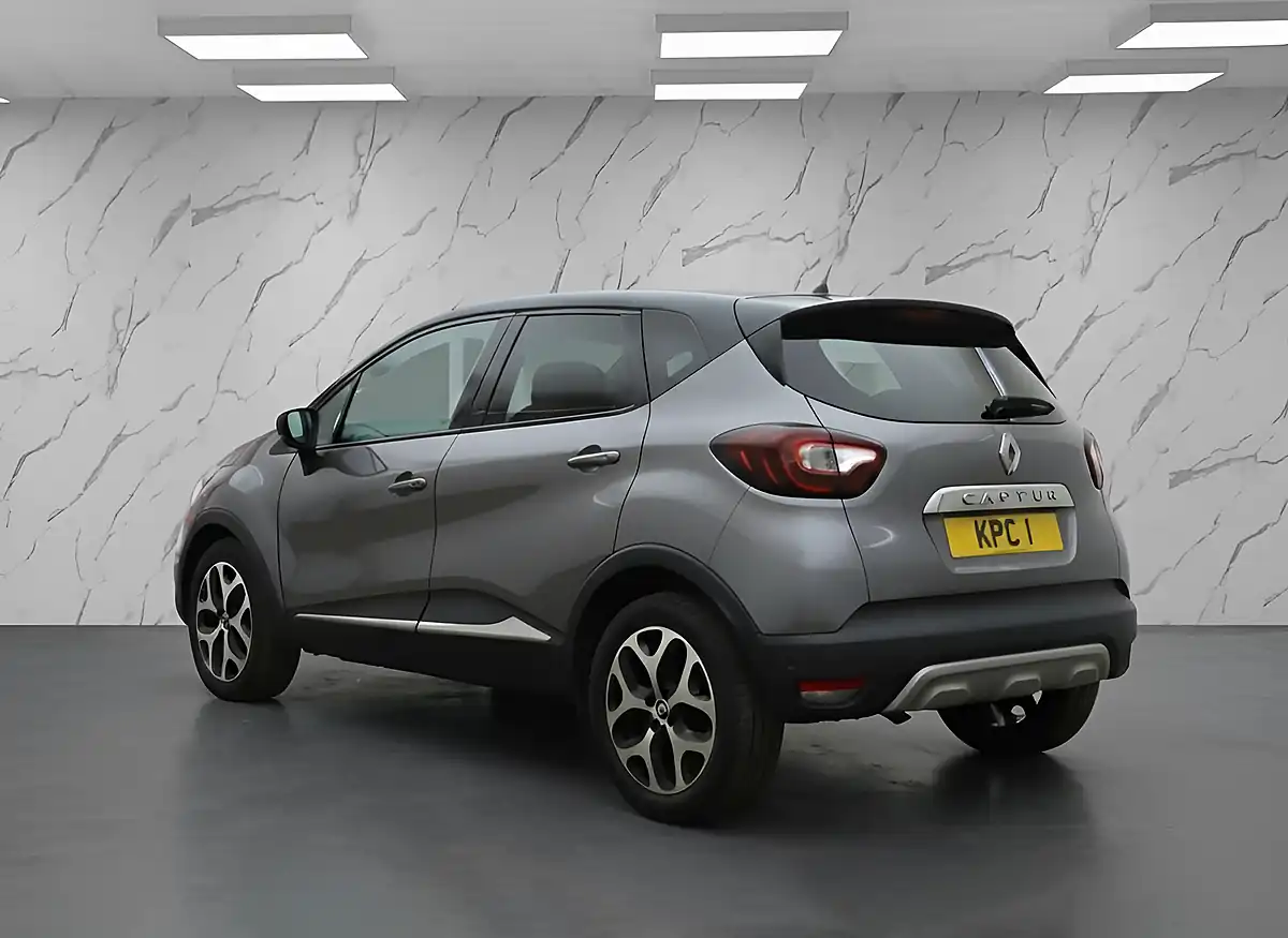 Used 2018 Renault Captur GT Line Grey - Interior and Exterior details 3