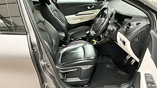 Used 2018 Renault Captur GT Line Grey - Interior and Exterior details 9
