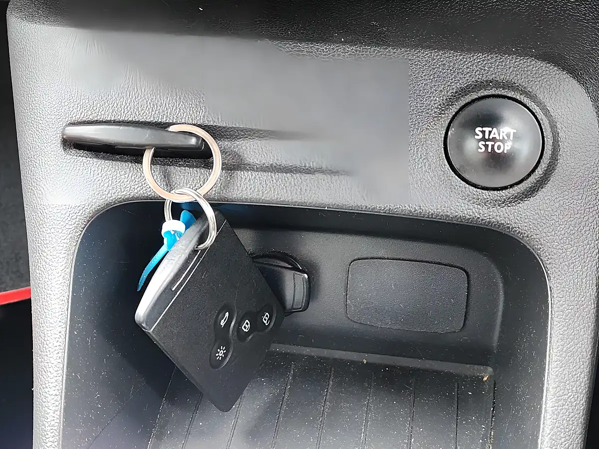 Used 2018 Renault Captur GT Line Orange - Interior and Exterior details 14