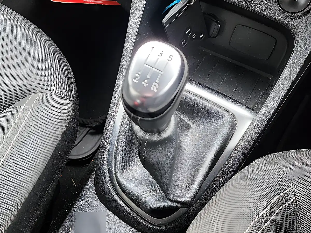 Used 2018 Renault Captur GT Line Orange - Interior and Exterior details 15
