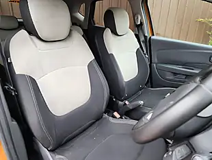 Used 2018 Renault Captur GT Line Orange - Interior and Exterior details 6