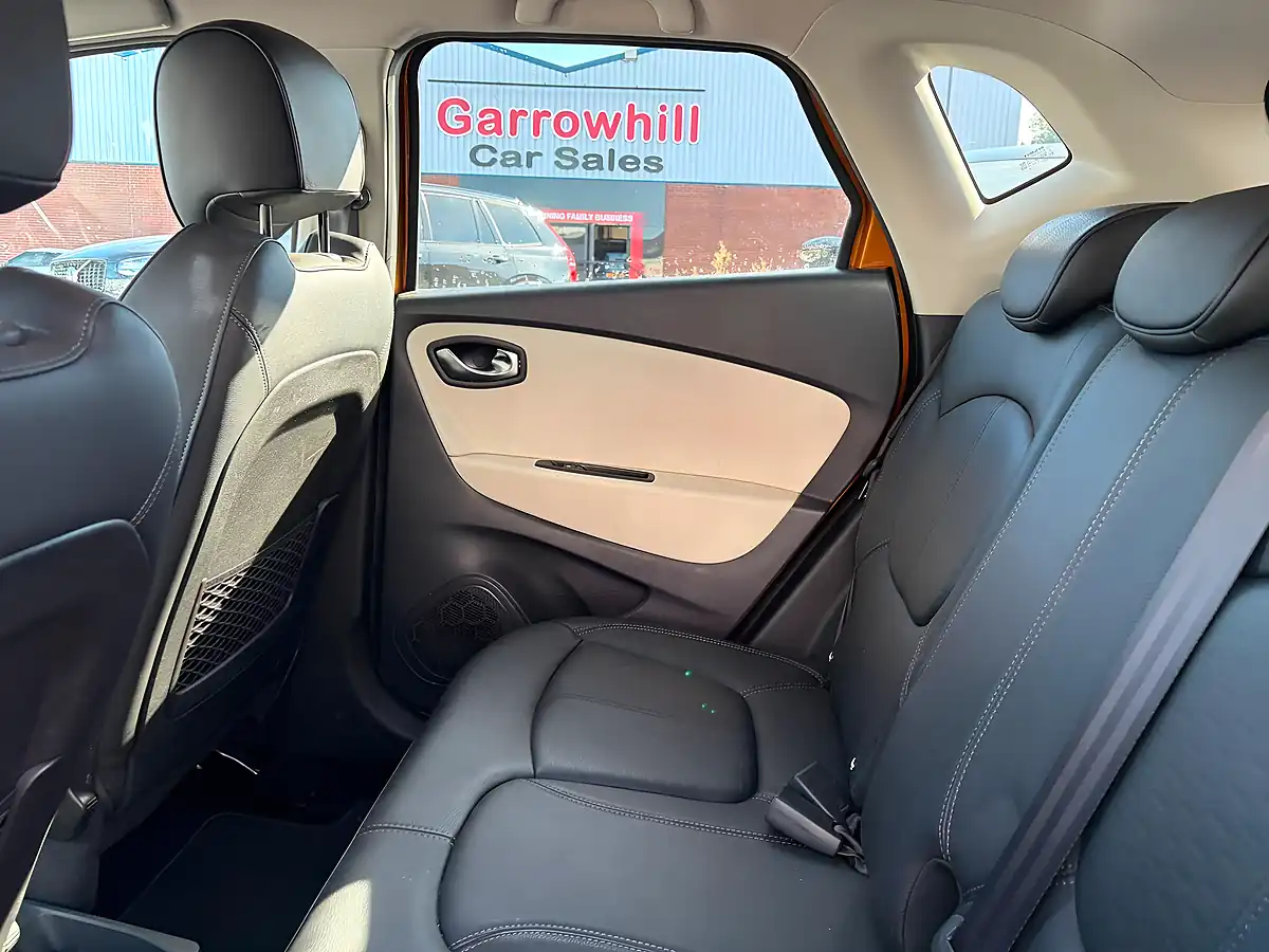 Used 2018 Renault Captur GT Line Orange - Interior and Exterior details 12