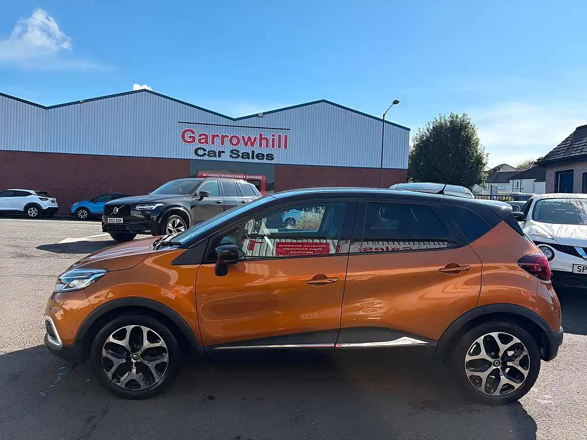 Used 2018 Renault Captur GT Line Orange - Interior and Exterior details 5