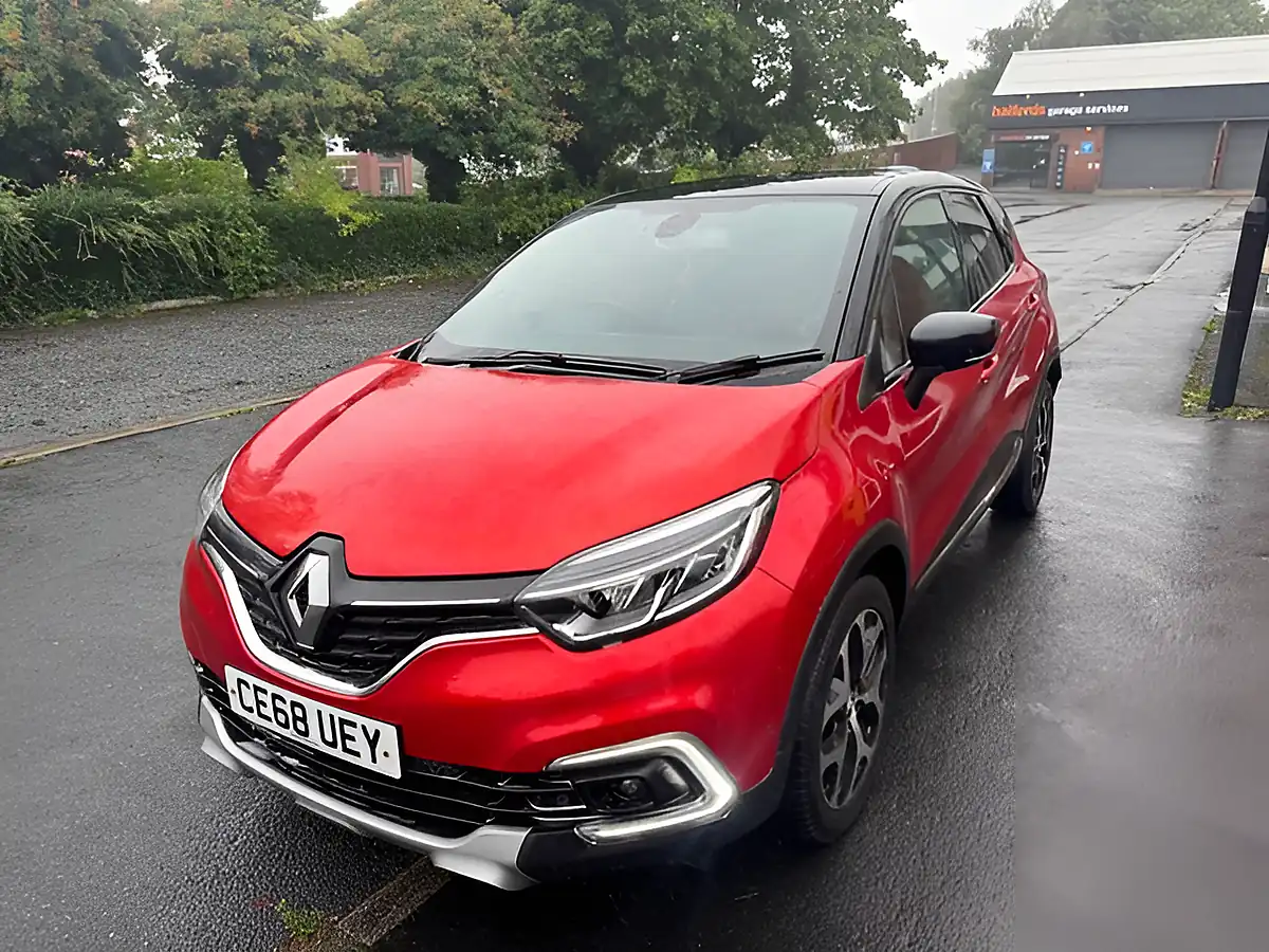 Used 2018 Renault Captur GT Line Red - Interior and Exterior details 10