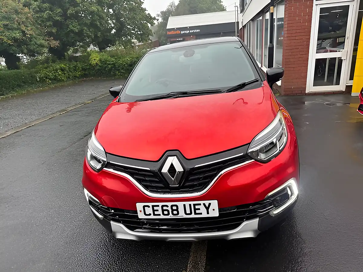 Used 2018 Renault Captur GT Line Red - Interior and Exterior details 11
