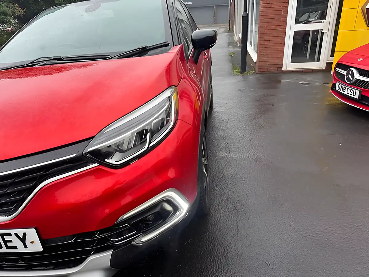 Used 2018 Renault Captur GT Line Red - Interior and Exterior details 12