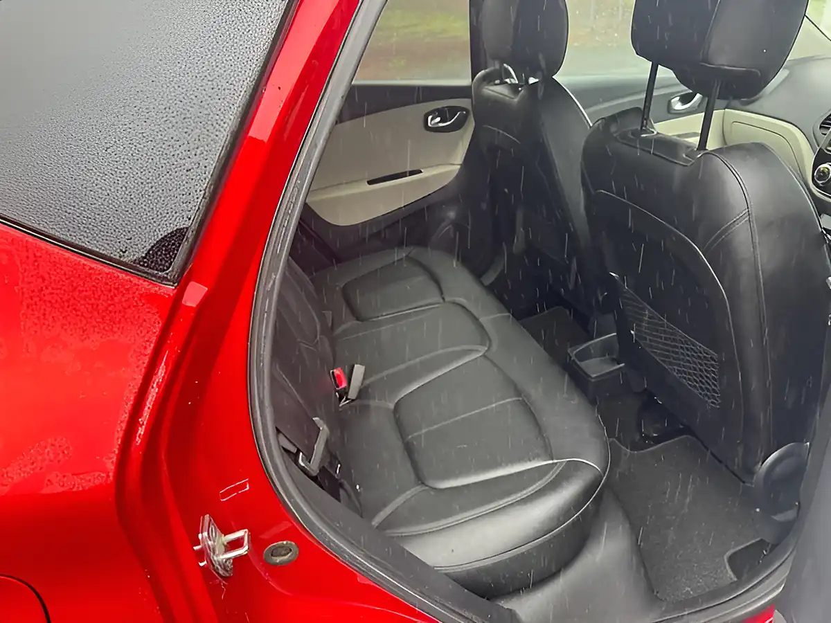 Used 2018 Renault Captur GT Line Red - Interior and Exterior details 17