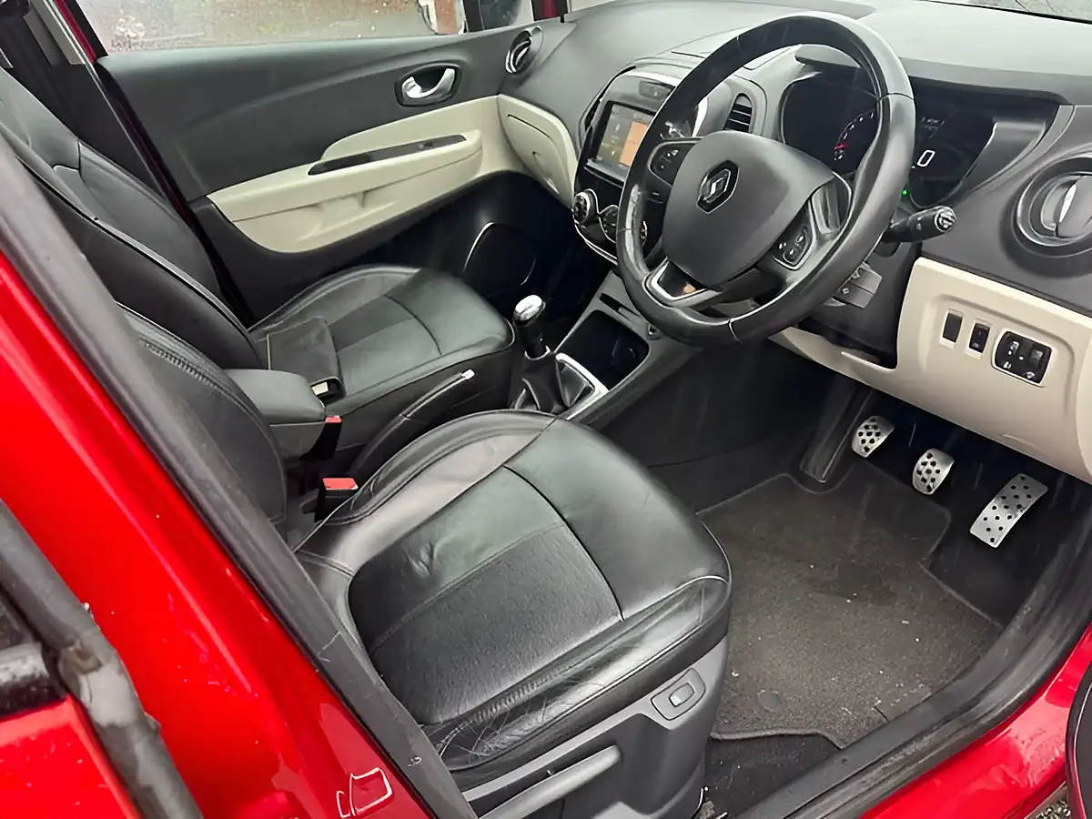 Used 2018 Renault Captur GT Line Red - Interior and Exterior details 18