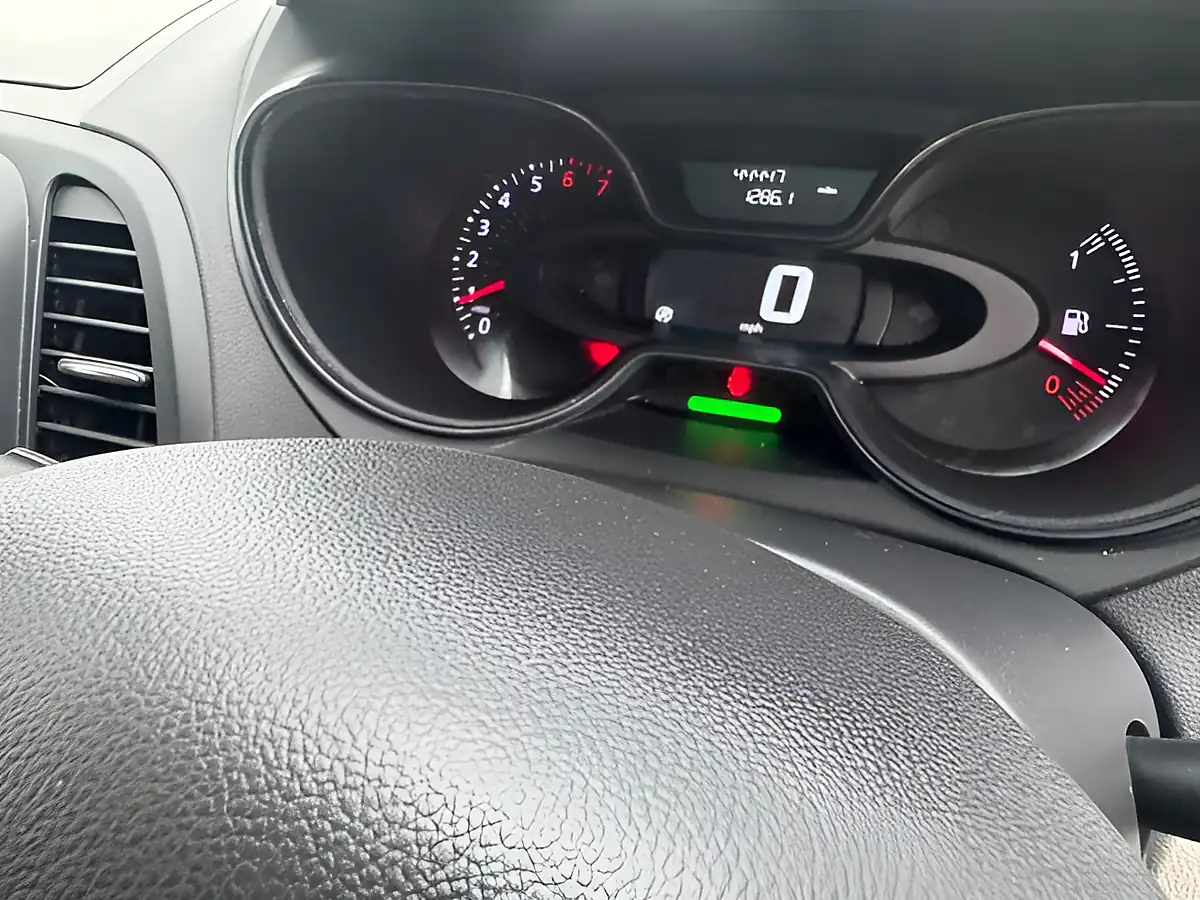 Used 2018 Renault Captur GT Line Red - Interior and Exterior details 20