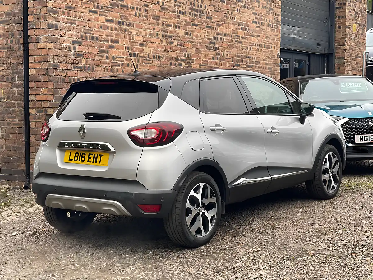 Used 2018 Renault Captur GT Line Silver - Interior and Exterior details 2