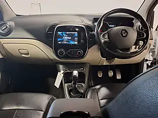 Used 2018 Renault Captur GT Line White - Interior and Exterior details 7