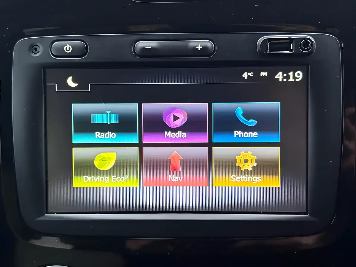 Used 2018 Renault Captur Iconic Black - Interior and Exterior details 16