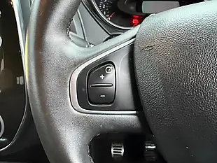 Used 2018 Renault Captur Iconic Black - Interior and Exterior details 18