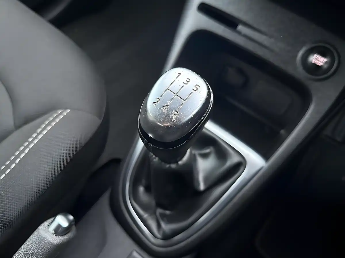 Used 2018 Renault Captur Iconic Black - Interior and Exterior details 3