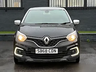 Used 2018 Renault Captur Iconic Black - Interior and Exterior details 7