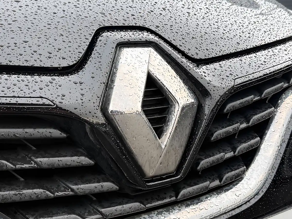 Used 2018 Renault Captur Iconic Black - Interior and Exterior details 9