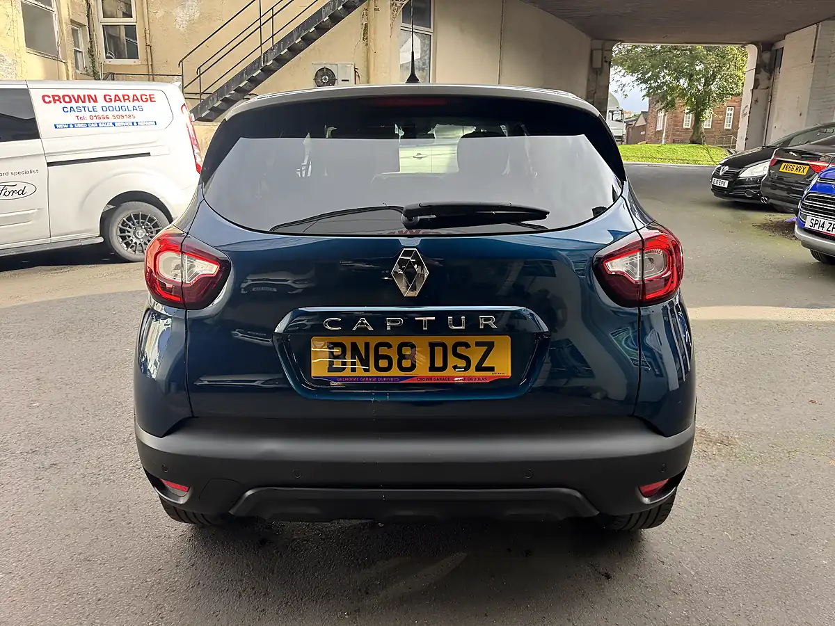 Used 2018 Renault Captur Iconic Blue - Interior and Exterior details 3