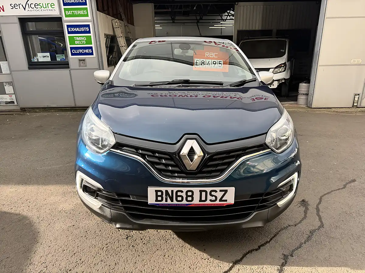 Used 2018 Renault Captur Iconic Blue - Interior and Exterior details 8