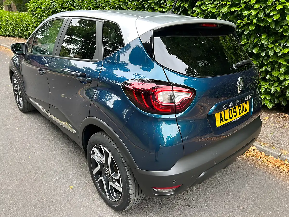 Used 2018 Renault Captur Iconic Blue - Interior and Exterior details 19