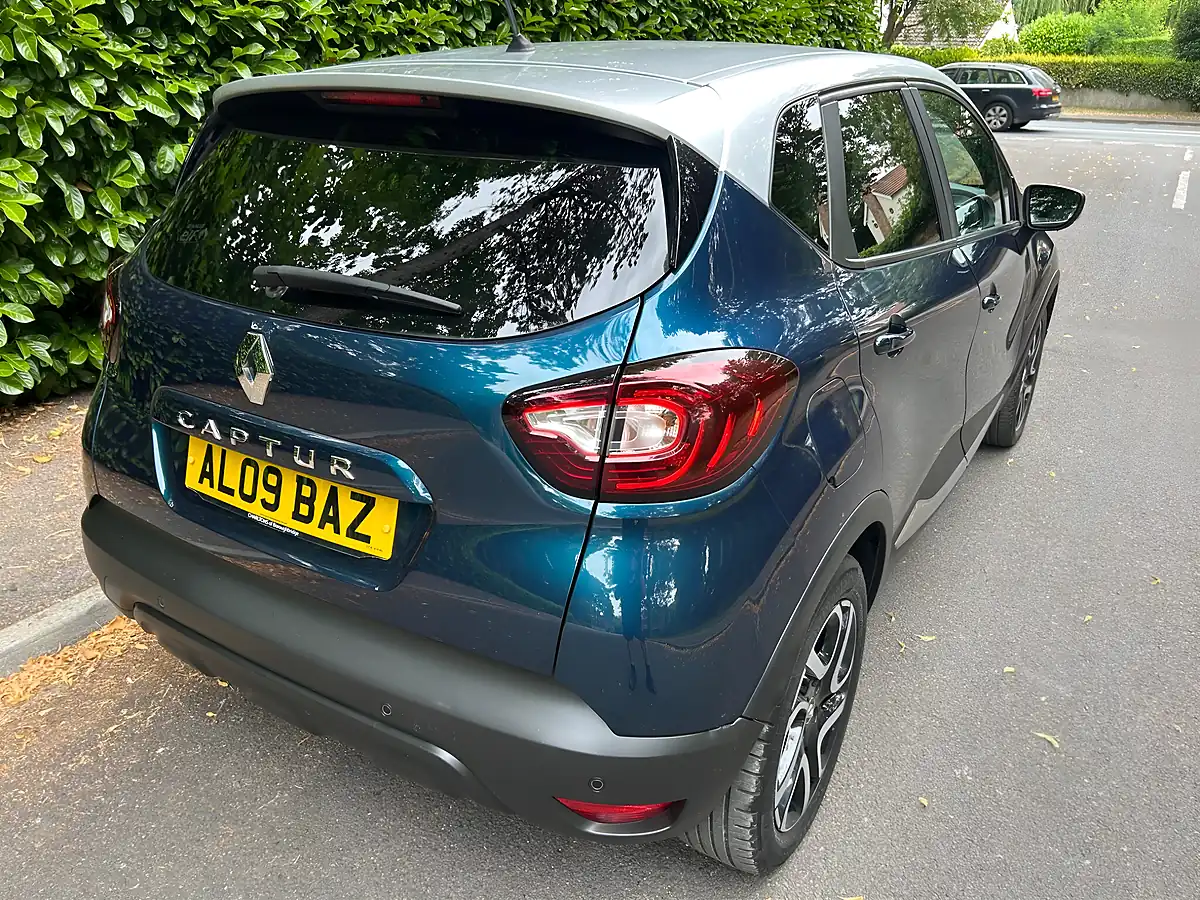 Used 2018 Renault Captur Iconic Blue - Interior and Exterior details 3