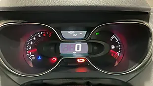 Used 2018 Renault Captur Iconic Blue - Interior and Exterior details 10